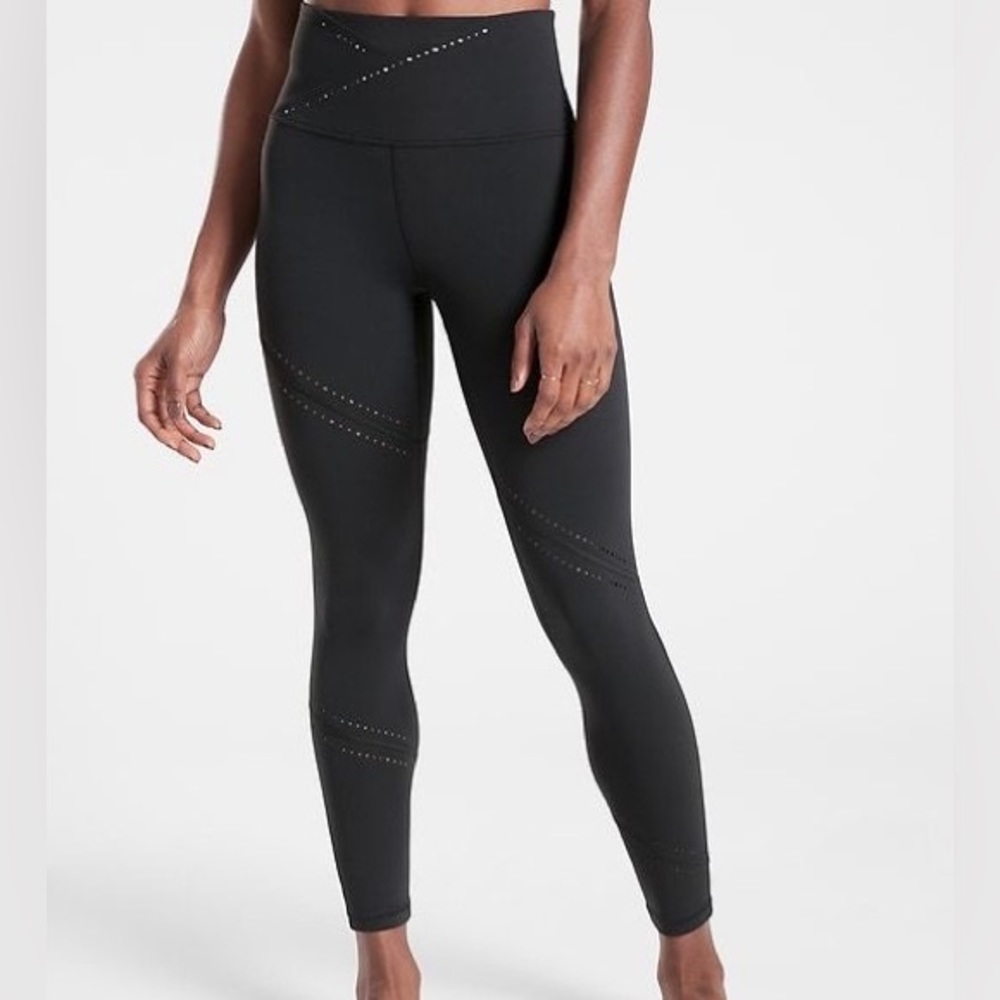 Athleta Its a wrap 7/8 tight